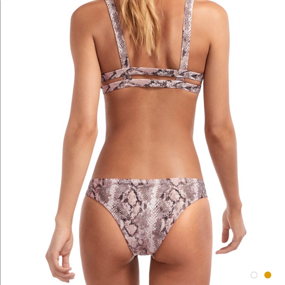 Vitamin A neutra hipster bottom